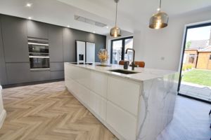 Kitchen- click for photo gallery